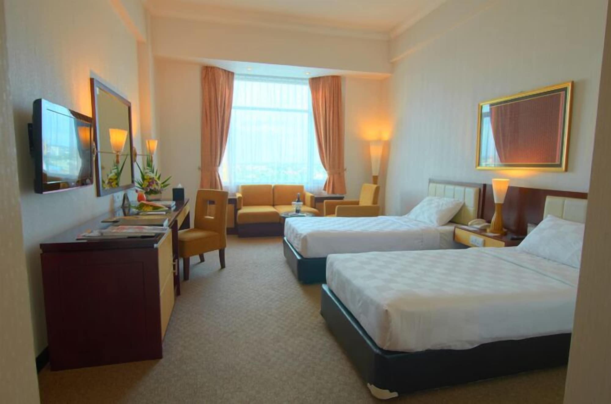 Grand Jatra Hotel Pekanbaru Exterior photo